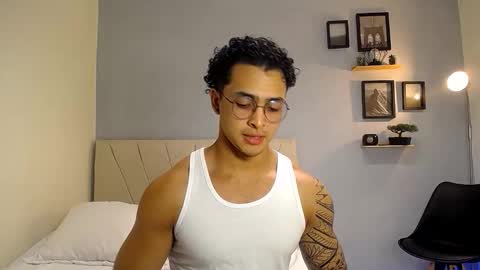 Adonis online show from November 18, 11:26 pm