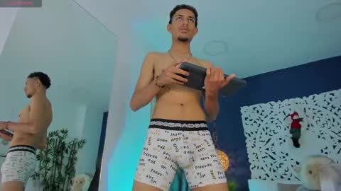 adonis_wb online show from November 22, 2:33 am