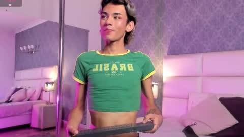 Adonis  online show from November 30, 10:45 pm