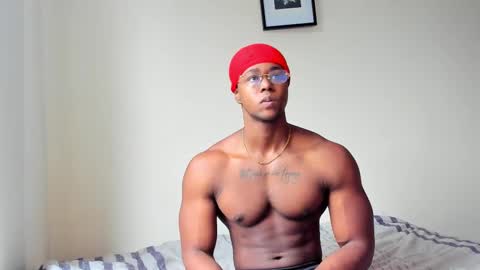 Snapshot of adonisknigh chatting on February 10, 12:18 pm Adonis Knight  online show from February 10, 12:18 pm