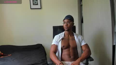 Snapshot of adonisknigh chatting on September 15, 3:46 pm Adonis Knight  online show from September 15, 3:46 pm
