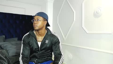 Snapshot of adonisknigh chatting on January 23, 12:41 pm Adonis Knight  online show from January 23, 12:41 pm