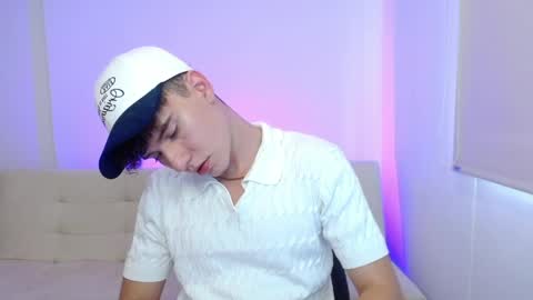 adrian morelli online show from April 9, 7:53 pm