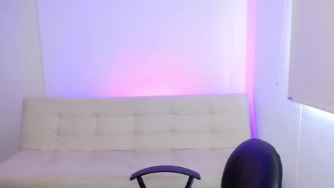 adrian morelli online show from February 21, 9:05 pm