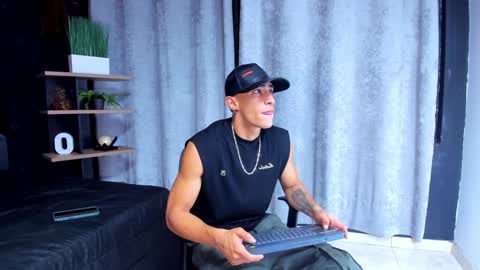   online show from January 4, 11:43 am