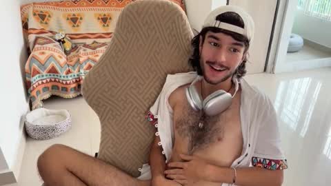 adrien_polo online show from February 18, 3:42 pm