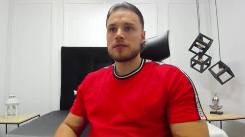 Snapshot of adrien_roche888 chatting on October 26, 12:45 am Adrein Roche online show from October 26, 12:45 am