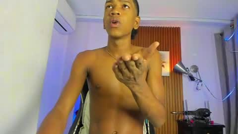 afrowayuu online show from June 22, 11:04 am