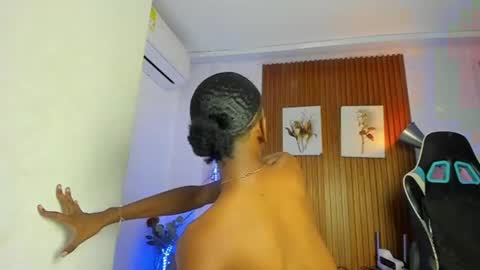 afrowayuu online show from June 11, 6:06 pm