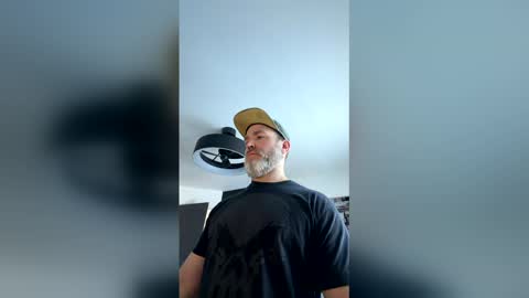 a uncut cdn muscled online show from March 17, 1:02 pm