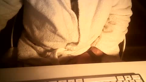 Snapshot of ahmole chatting on February 9, 9:28 pm Ole online show from February 9, 9:28 pm