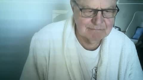 Snapshot of ahmole chatting on December 22, 9:22 am Ole online show from December 22, 9:22 am