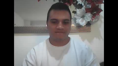 Snapshot of ahntony__69 chatting on December 28, 2:12 pm ahntony  69 online show from December 28, 2:12 pm