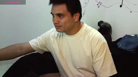 Snapshot of ahntony__69 chatting on March 3, 10:40 pm ahntony  69 online show from March 3, 10:40 pm
