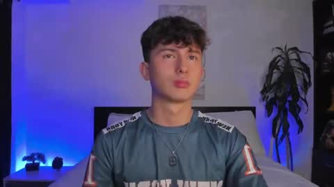 Snapshot of aidan_hale chatting on February 10, 2:19 am A H  online show from February 10, 2:19 am