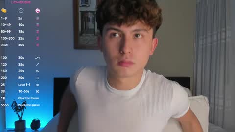 Snapshot of aidan_hale chatting on December 8, 1:02 am A H  online show from December 8, 1:02 am