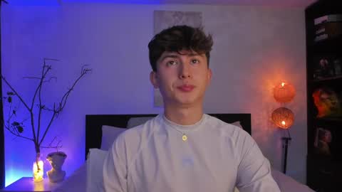 Snapshot of aidan_hale chatting on February 24, 3:02 am A H  online show from February 24, 3:02 am