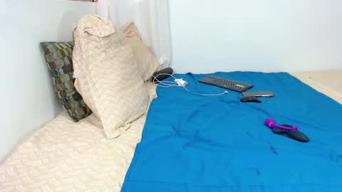 IAN online show from November 9, 7:51 pm