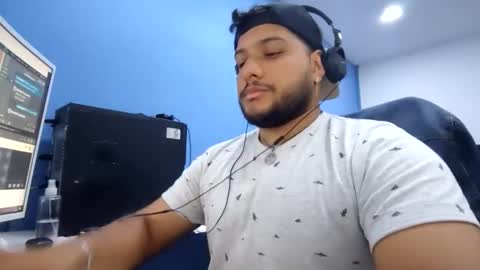 Esteban online show from January 17, 3:31 am