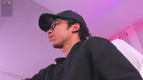akazaboy online show from June 30, 4:57 am