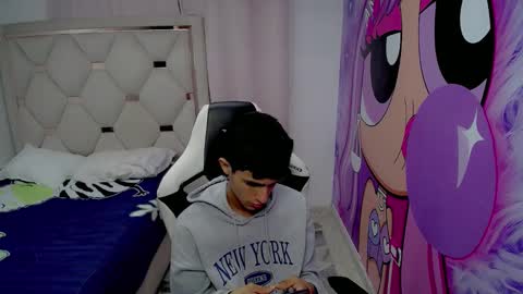 Akyra latin online show from February 2, 12:13 pm