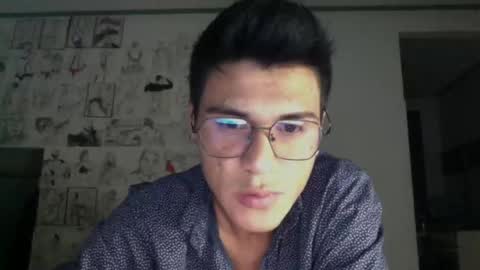 Snapshot of alan_eross chatting on October 22, 1:09 am alan_eross online show from October 22, 1:09 am