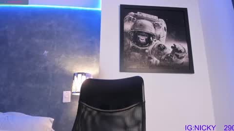 alan_morrys online show from March 5, 3:19 am