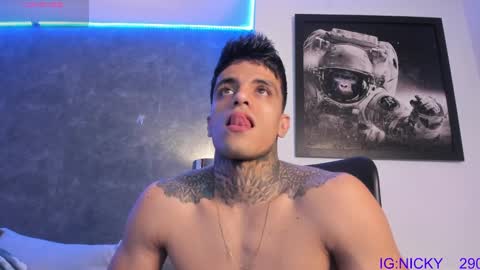 alan_morrys online show from February 25, 3:20 am