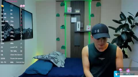 Alan  Kevin can we reach 100 thumbs up please guys  online show from March 17, 7:27 pm