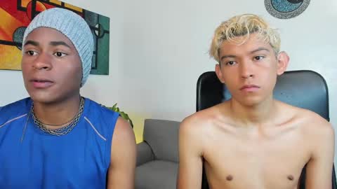 Snapshot of alan_scot chatting on December 7, 8:49 pm Alan and Criss - WE JUST FRIENDS WITH BENEFITS BOTH VERS online show from December 7, 8:49 pm