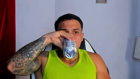 alan_vitori online show from May 6, 3:18 am