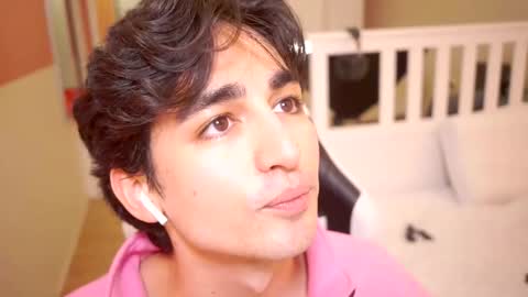 idenavarre online show from January 16, 3:26 pm