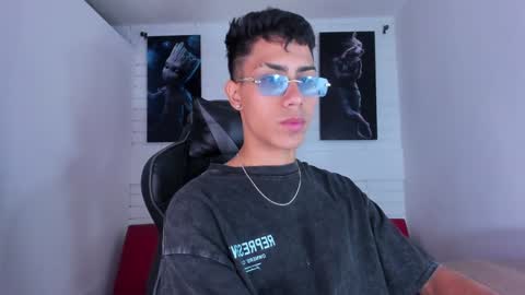 Snapshot of alannaughty_ chatting on January 2, 9:18 pm alannaughty_ online show from January 2, 9:18 pm