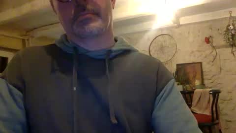 albandant online show from April 1, 7:22 pm