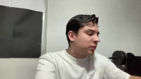 alber753713 online show from June 1, 2:56 am