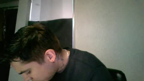 alber753713 online show from July 1, 12:22 am