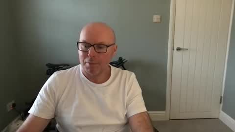 Snapshot of alc300170 chatting on February 20, 2:02 pm alc300170 online show from February 20, 2:02 pm