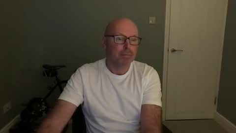 Snapshot of alc300170 chatting on October 3, 6:18 am alc300170 online show from October 3, 6:18 am