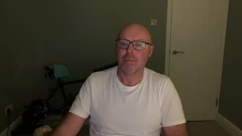 Snapshot of alc300170 chatting on October 22, 6:17 am alc300170 online show from October 22, 6:17 am