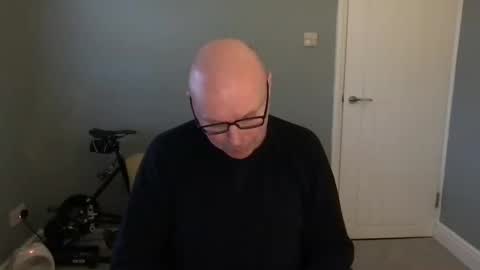 Snapshot of alc300170 chatting on February 12, 8:27 am alc300170 online show from February 12, 8:27 am