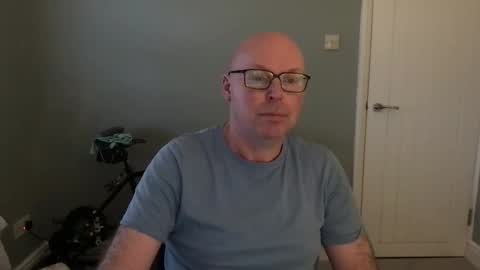 Snapshot of alc300170 chatting on March 10, 7:44 am alc300170 online show from March 10, 7:44 am