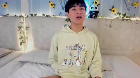 ale_aurarashi online show from December 1, 4:59 am