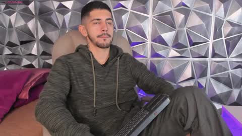 Alejo  online show from March 29, 8:14 am