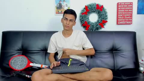 alejo peverell online show from December 14, 9:24 pm