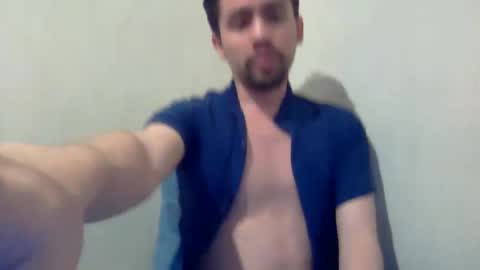 alejo_shy online show from January 1, 6:37 am