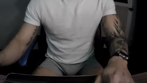 alejoduarte16 online show from December 3, 6:58 pm