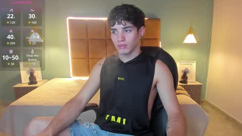 ALejoo Saenz online show from November 10, 3:33 am