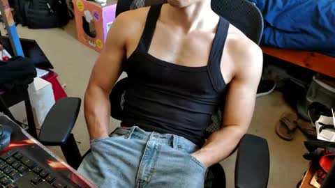 alessandro_fantasia online show from April 4, 8:06 pm