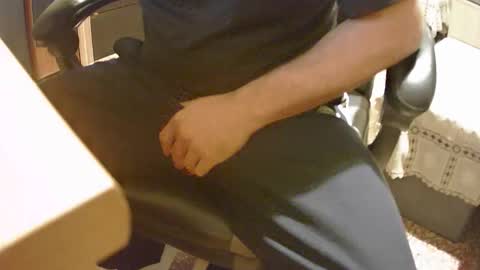 alex81pv1981 online show from October 1, 8:13 pm