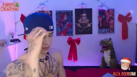 Snapshot of alex_rockstar chatting on December 22, 11:20 pm    online show from December 22, 11:20 pm